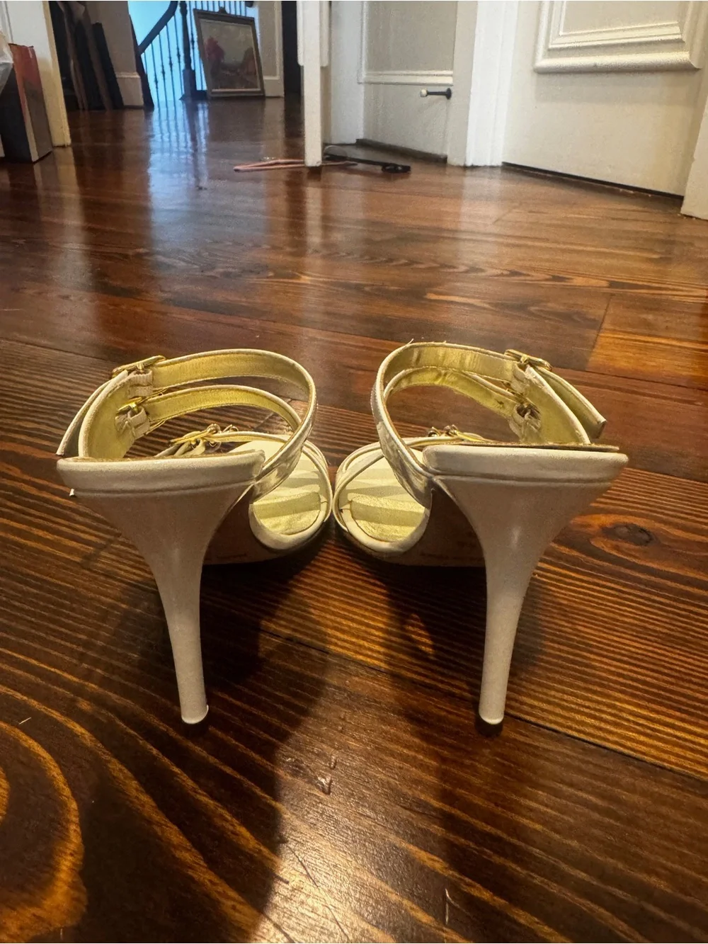 Women’s Michael Kors White Leather Beverly Buckled Mid Heel Sandals Size 6 1/2